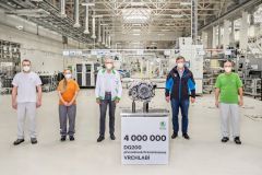 ŠKODA AUTO vyrobila ve Vrchlabí čtyřmiliontou přímo řazenou automatickou převodovku DQ200