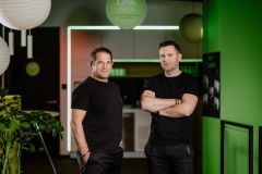 nejbusiness-loxone-(c)Loxone_Founder-Thomas-Moser_Martin-Oeller25