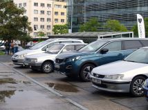 Arkády Pankrác - Sraz a výstava automobilů značky Peugeot